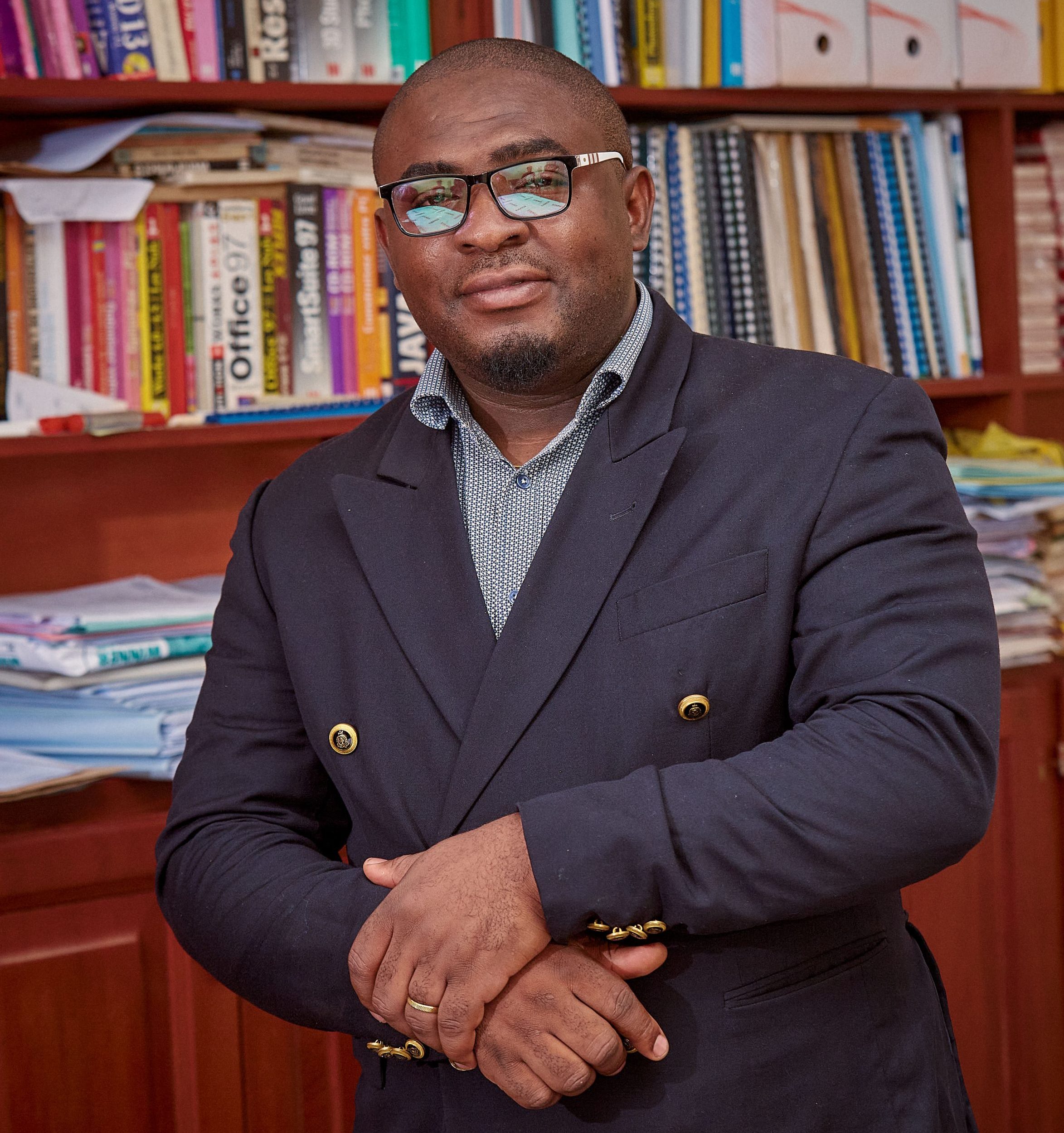 esmata-cadres-administratif