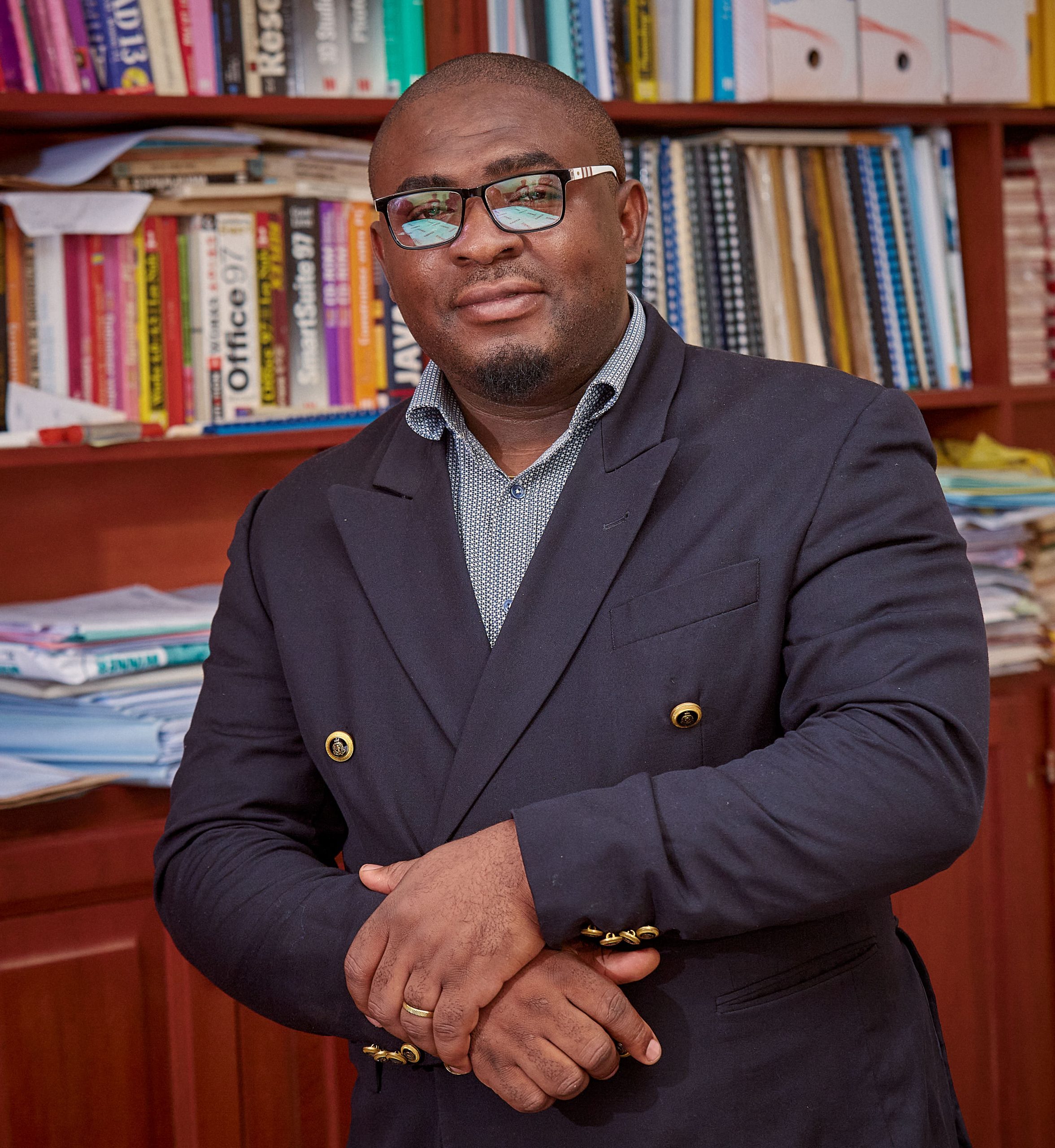 esmata-cadres-administratif