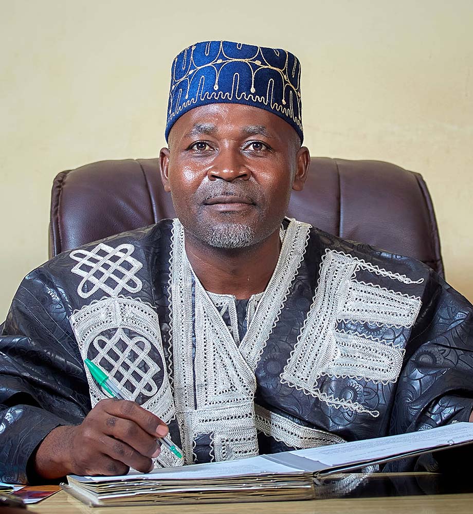 esmata-cadres-administratif